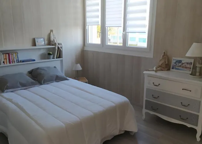 Les Becs - Bord De Mer, 1